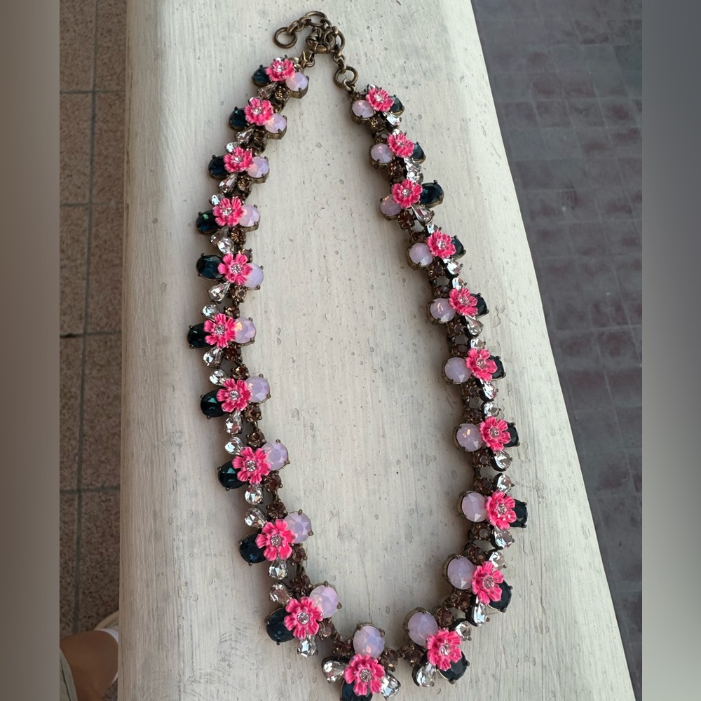 J.Crew Floral Crystal Statement Necklace & Stud Earrings Pink & Emerald Green - Picture 4 of 9